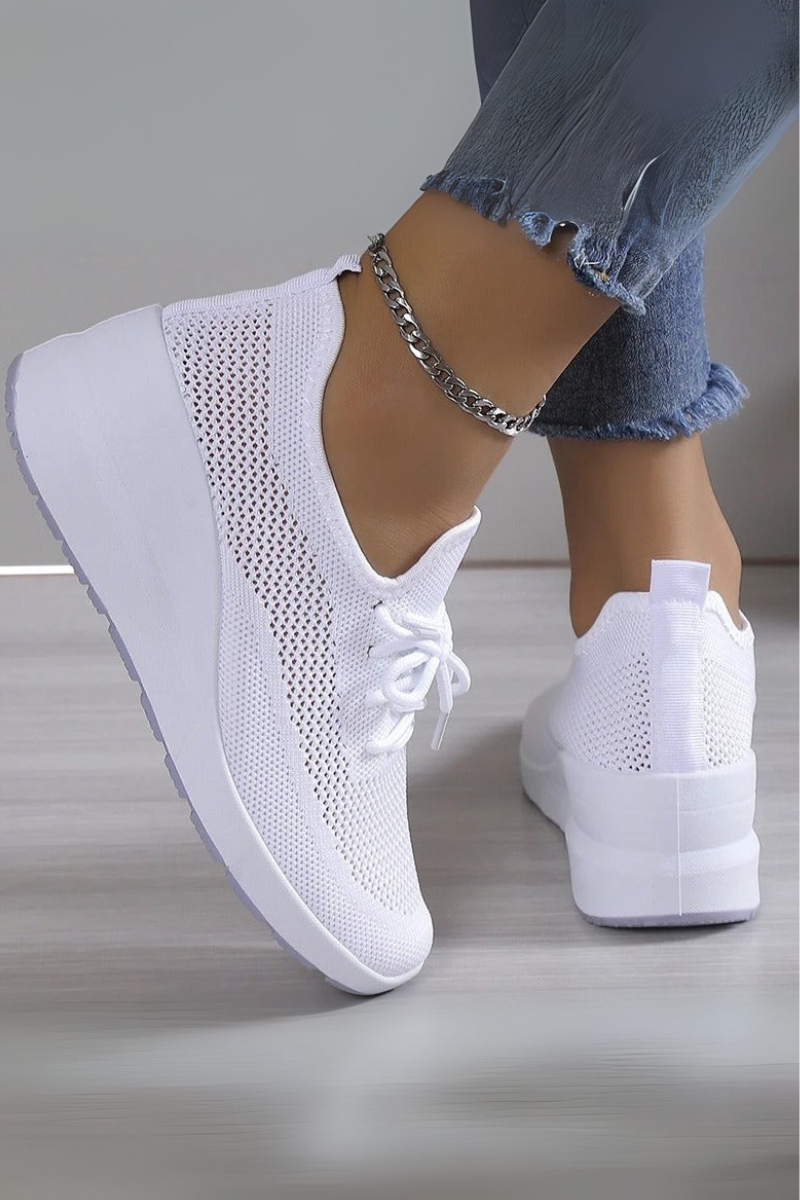 Mesh platform trainers with lace-up closure for women casual wear