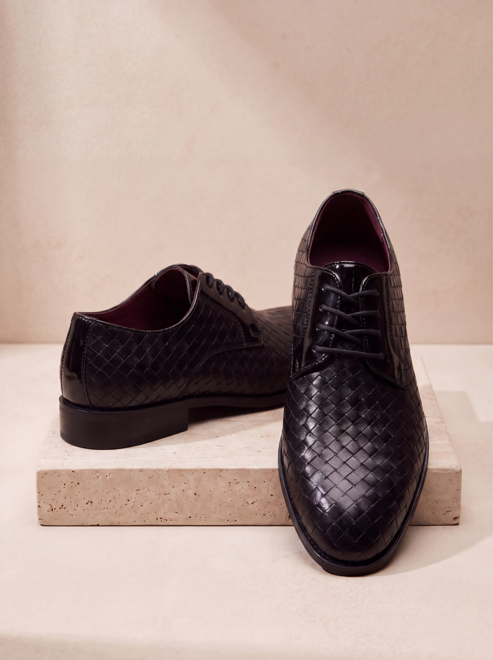 Leather lace-up shoes for men