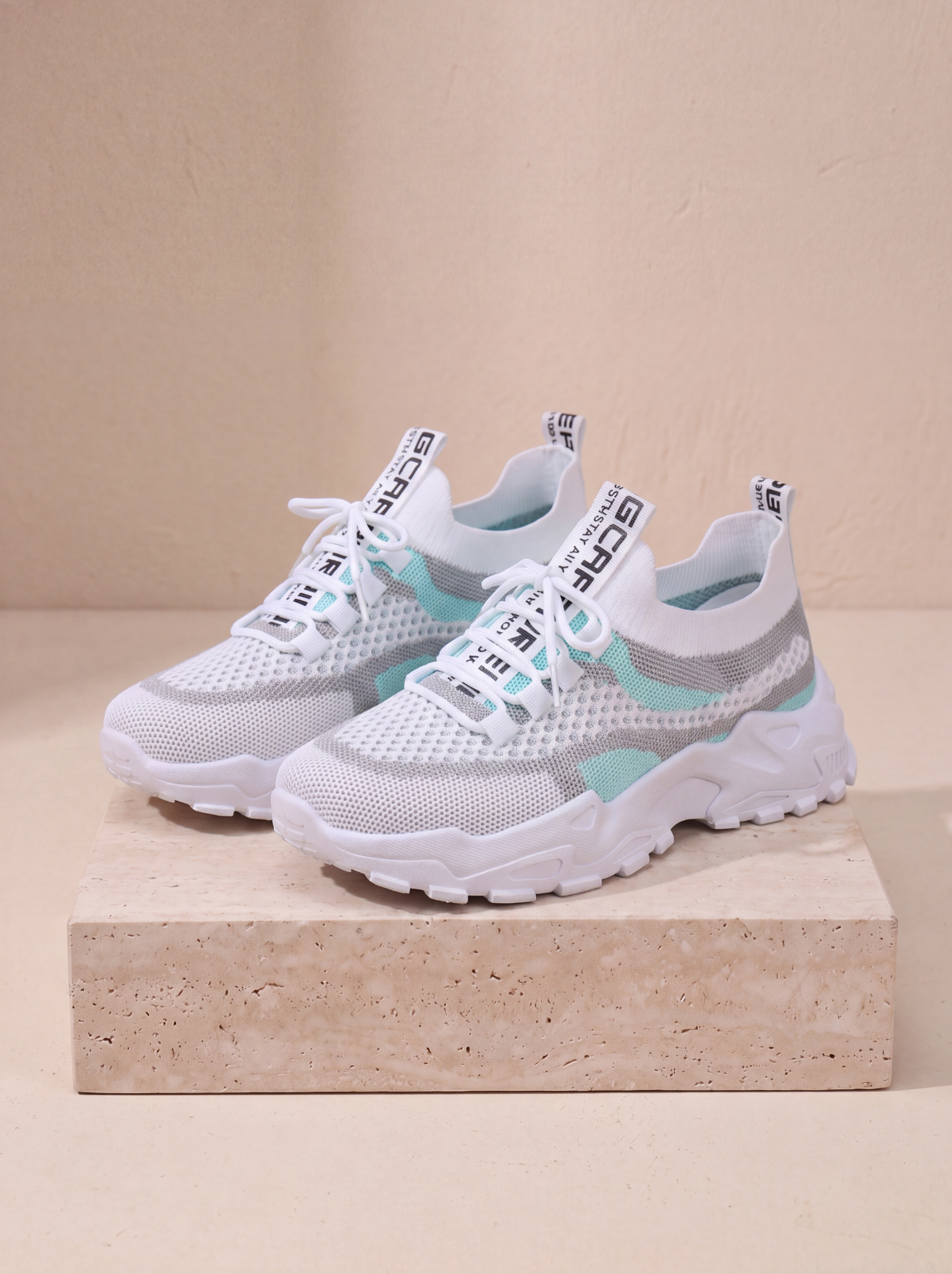 Women's platform trainers