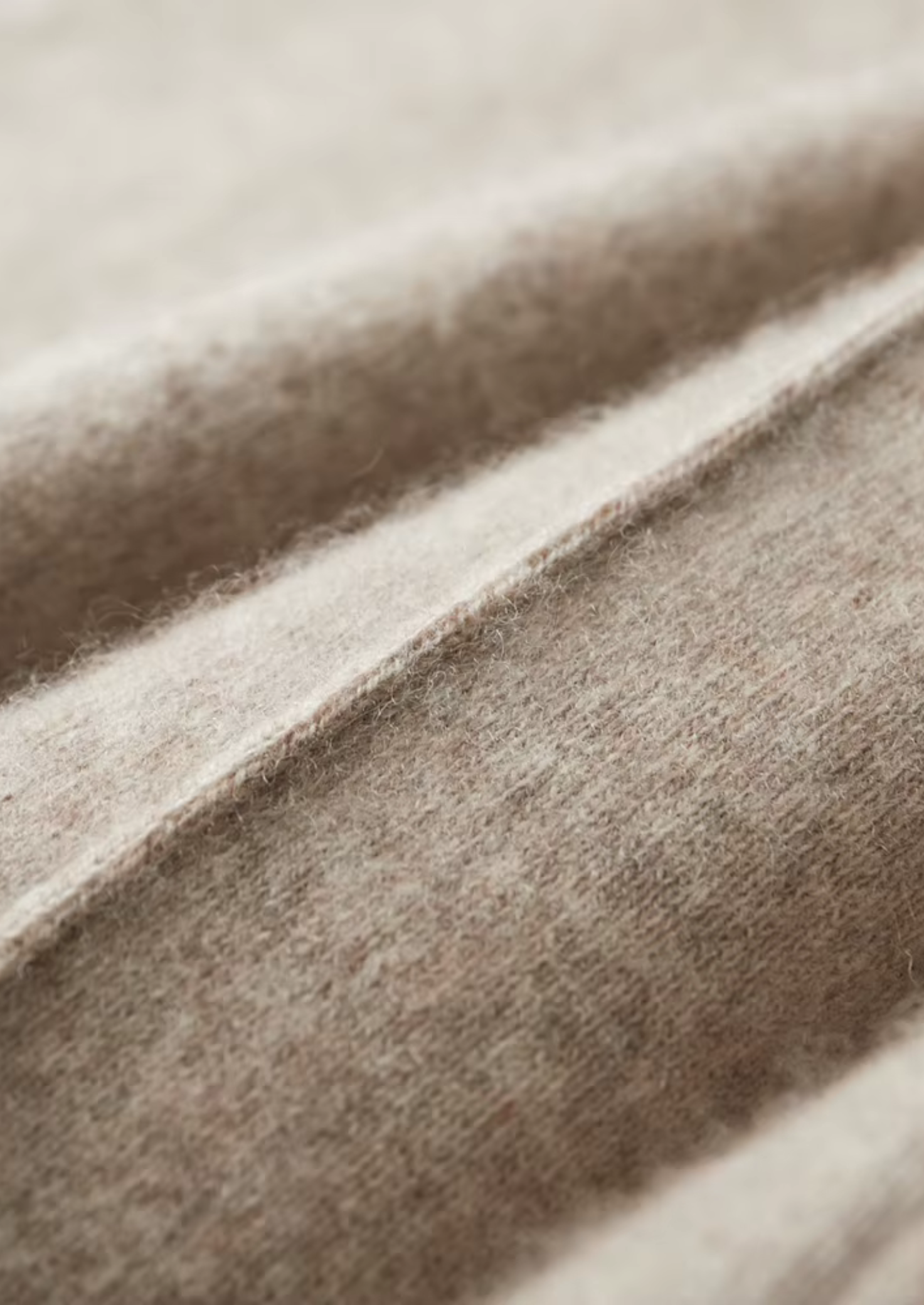 Knit leisure trousers with a timeless design