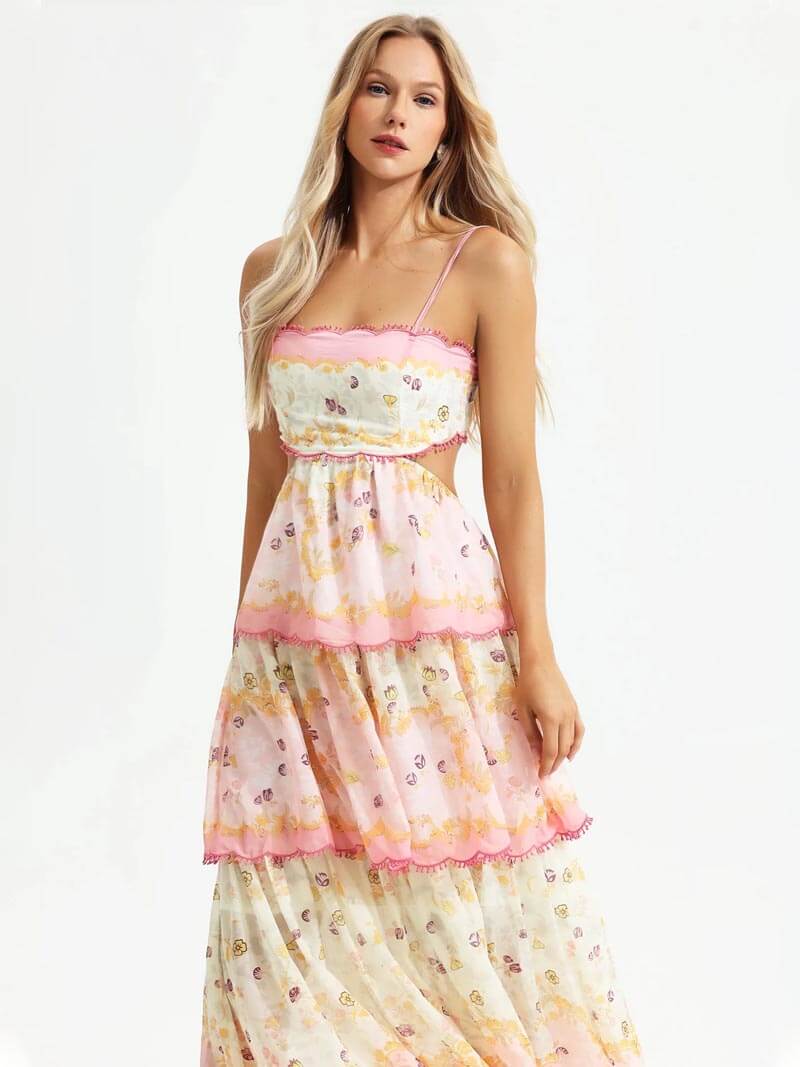 Back tie closure detail on women's lace maxi dress