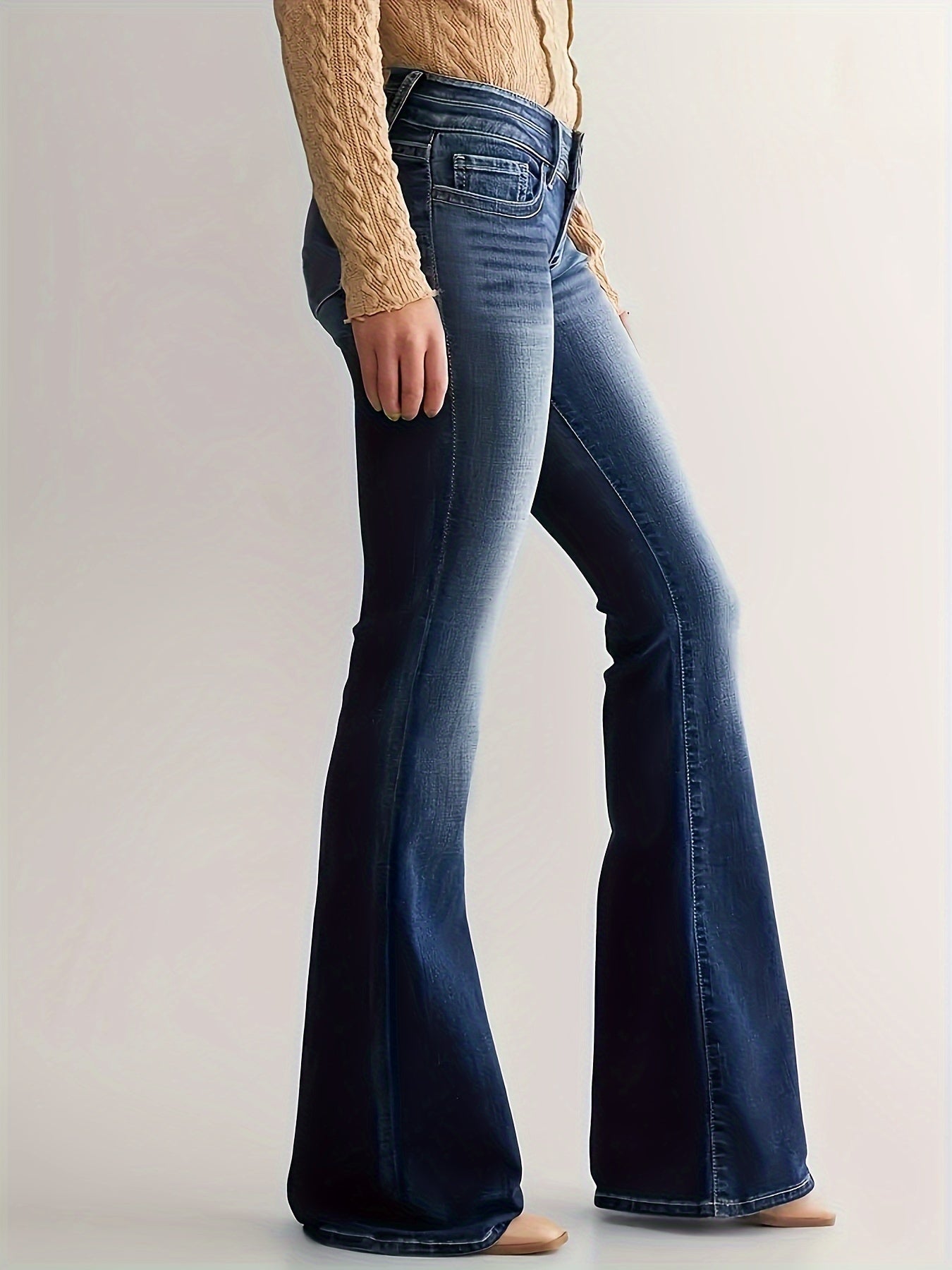 Denim flared jeans with low rise fit for women