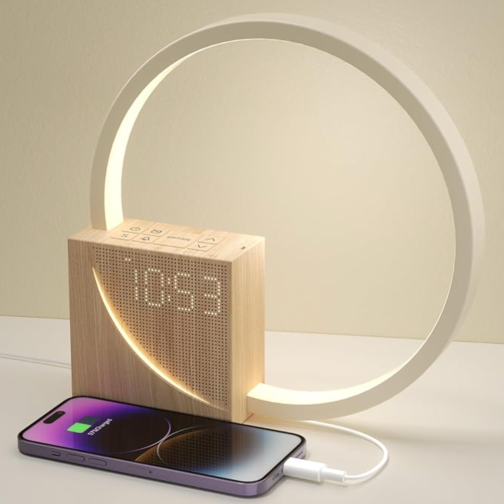 Electronic alarm clock featuring gradual wake-up light function