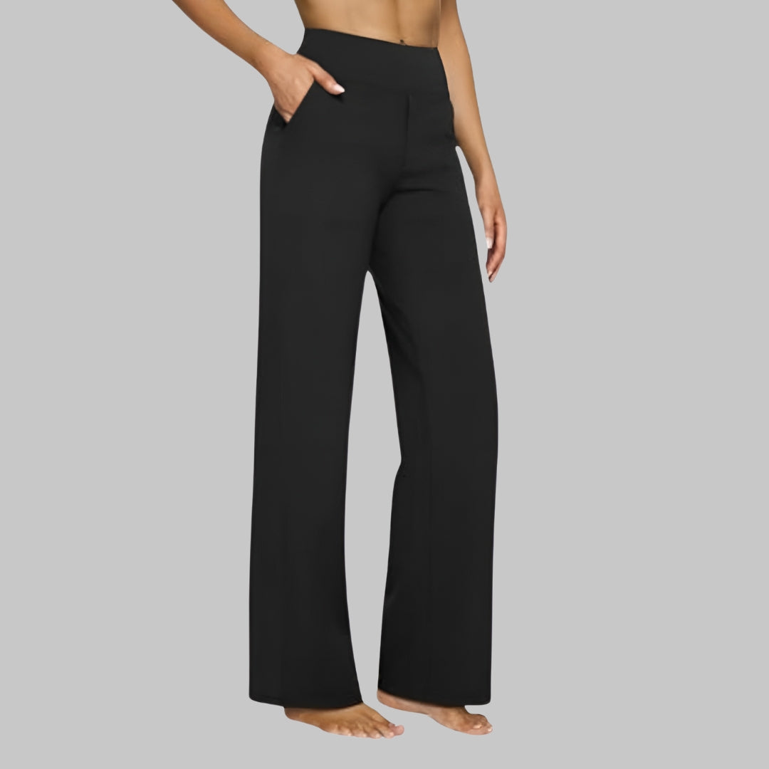 Women's yoga trousers featuring a regular fit and soft polyester construction