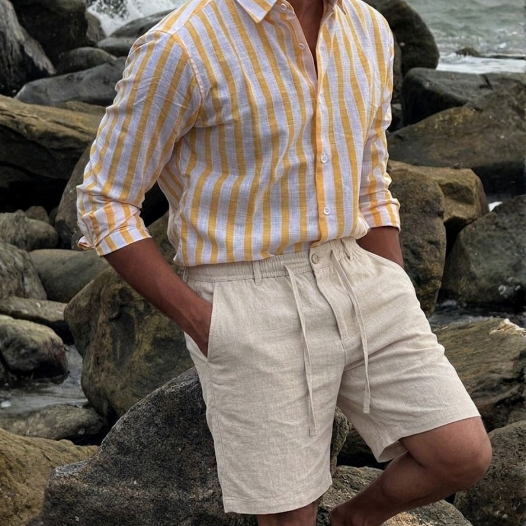 Linen oversized shorts with a relaxed silhouette