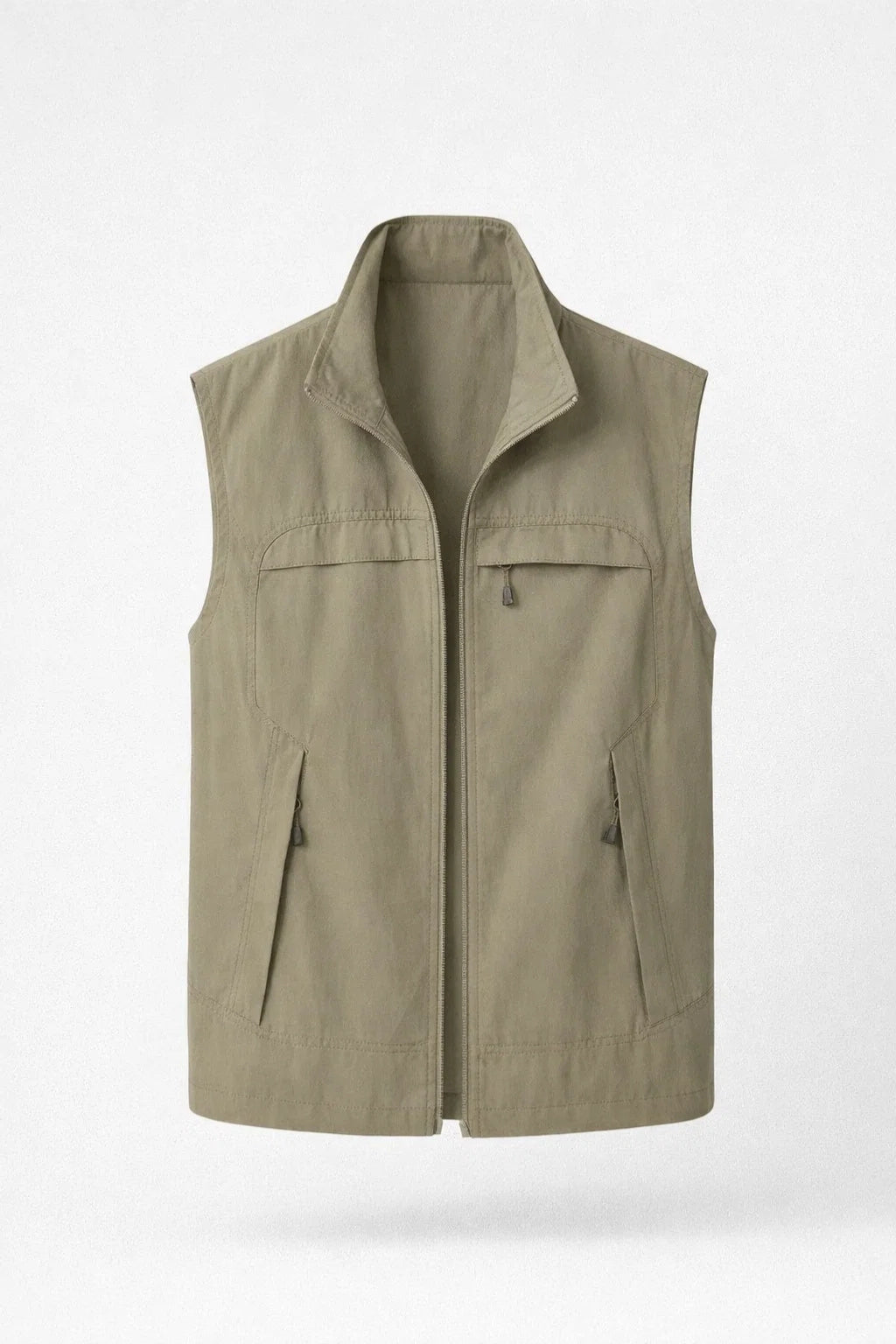 Men's sleeveless utility vest for outdoor activities