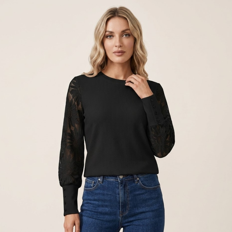 Women's regular fit knit top for everyday styling