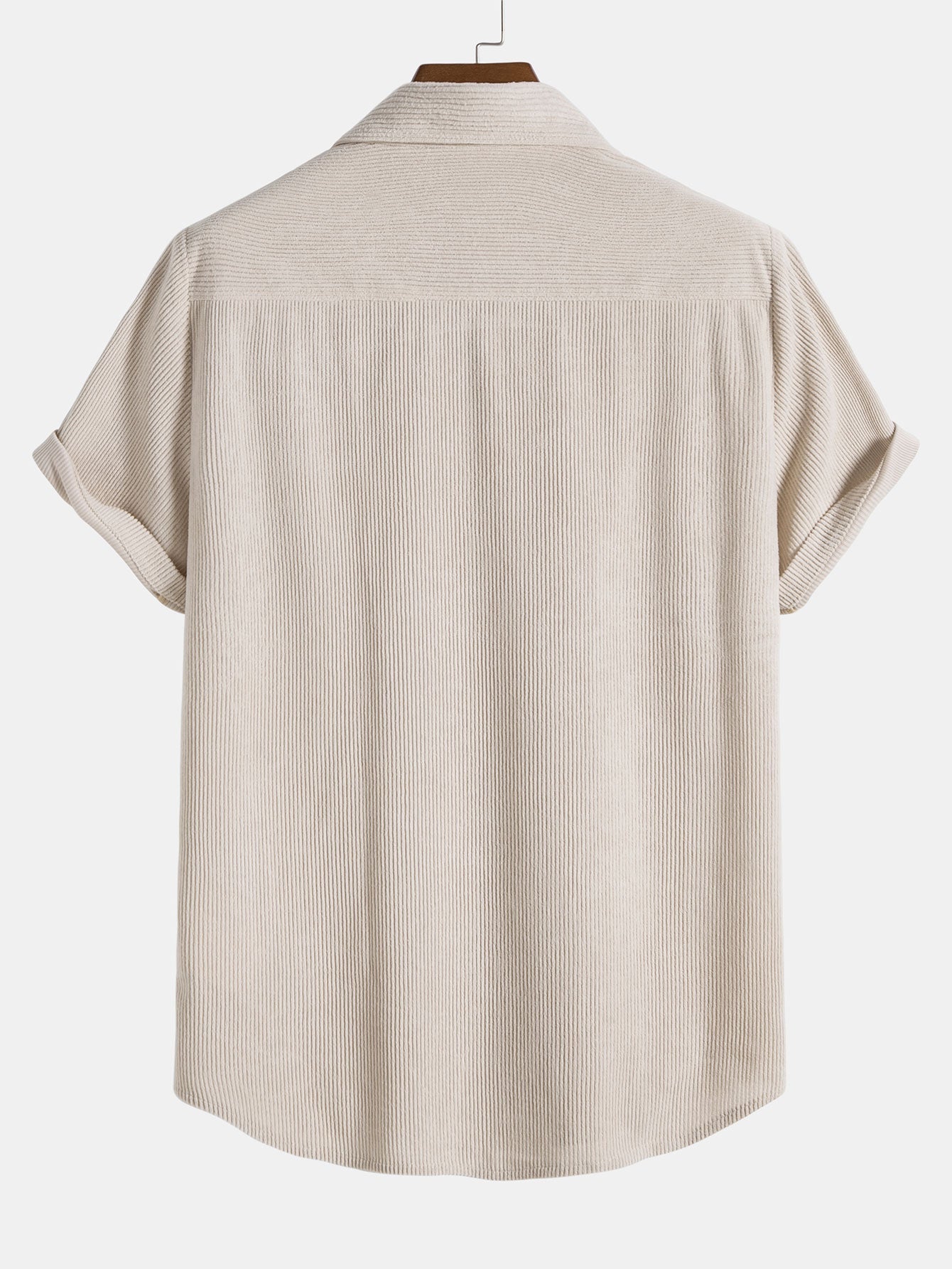 Men's summer outfit with a relaxed fit