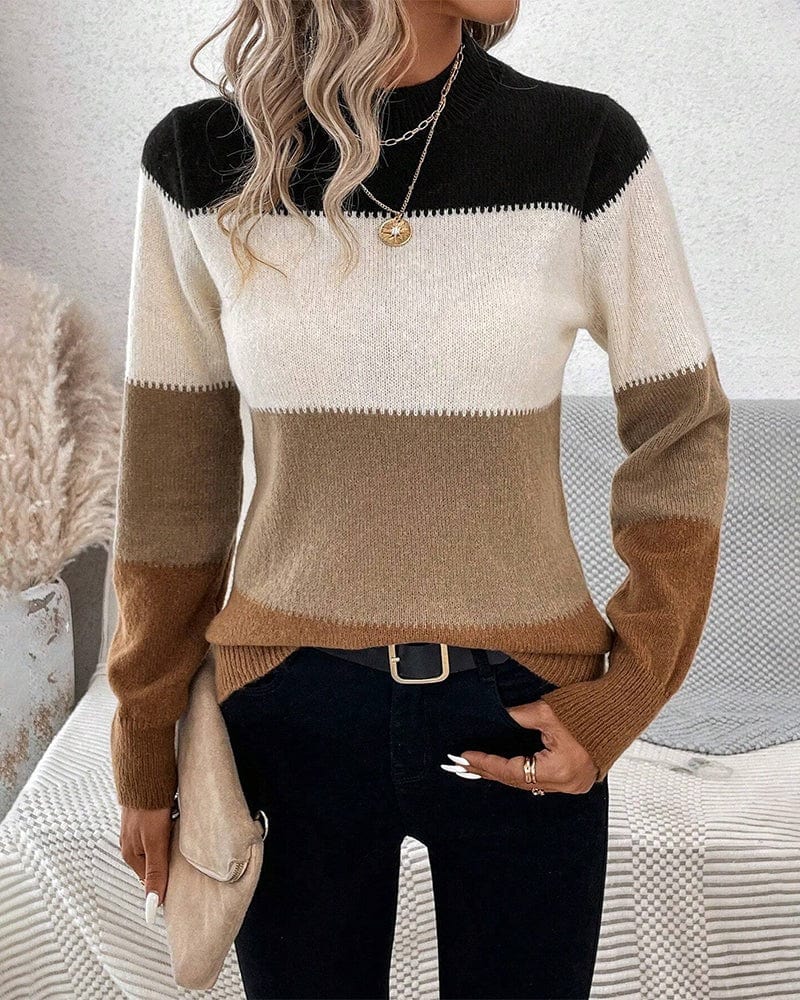 Lightweight wool sweater with round neck and regular fit for layering