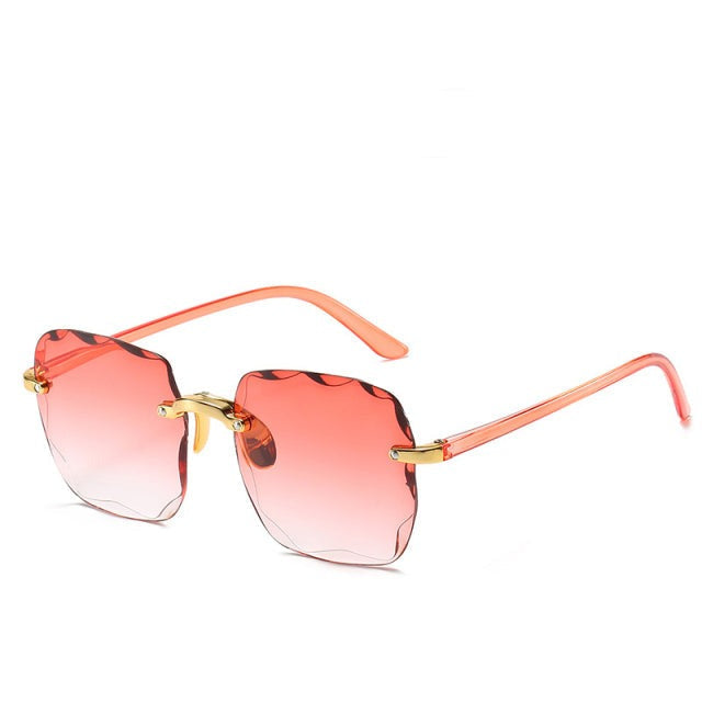 Fashion sunglasses with a modern rimless frame