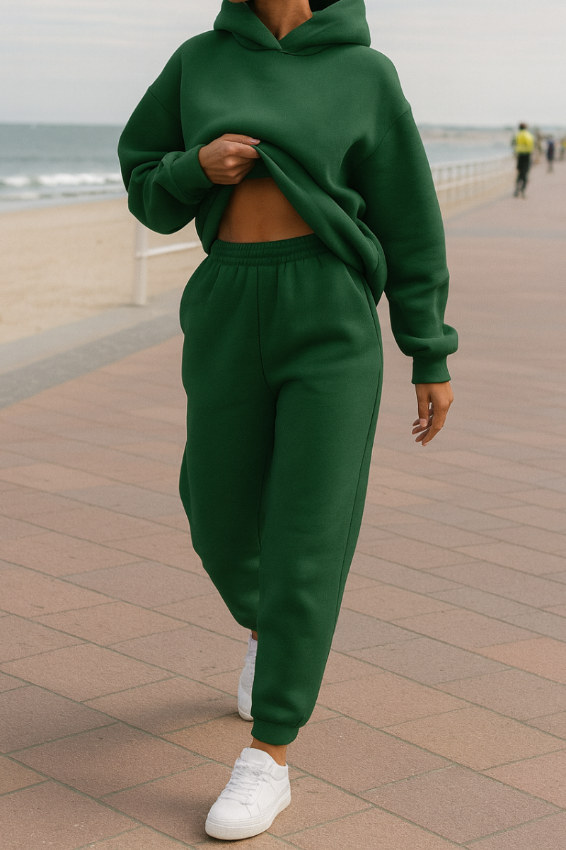 casual jogging suit with ribbed cuffs and hem visible