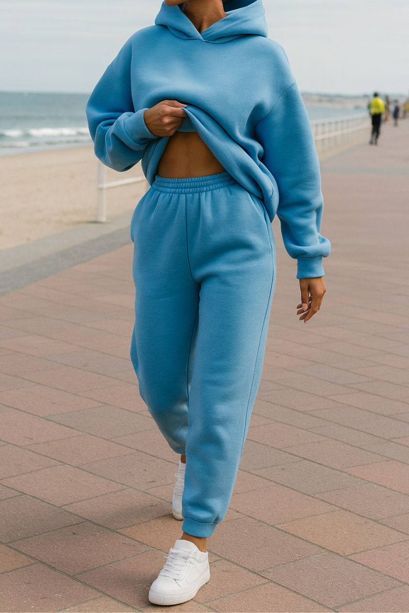 fleece jogging set with kangaroo pocket on hoodie