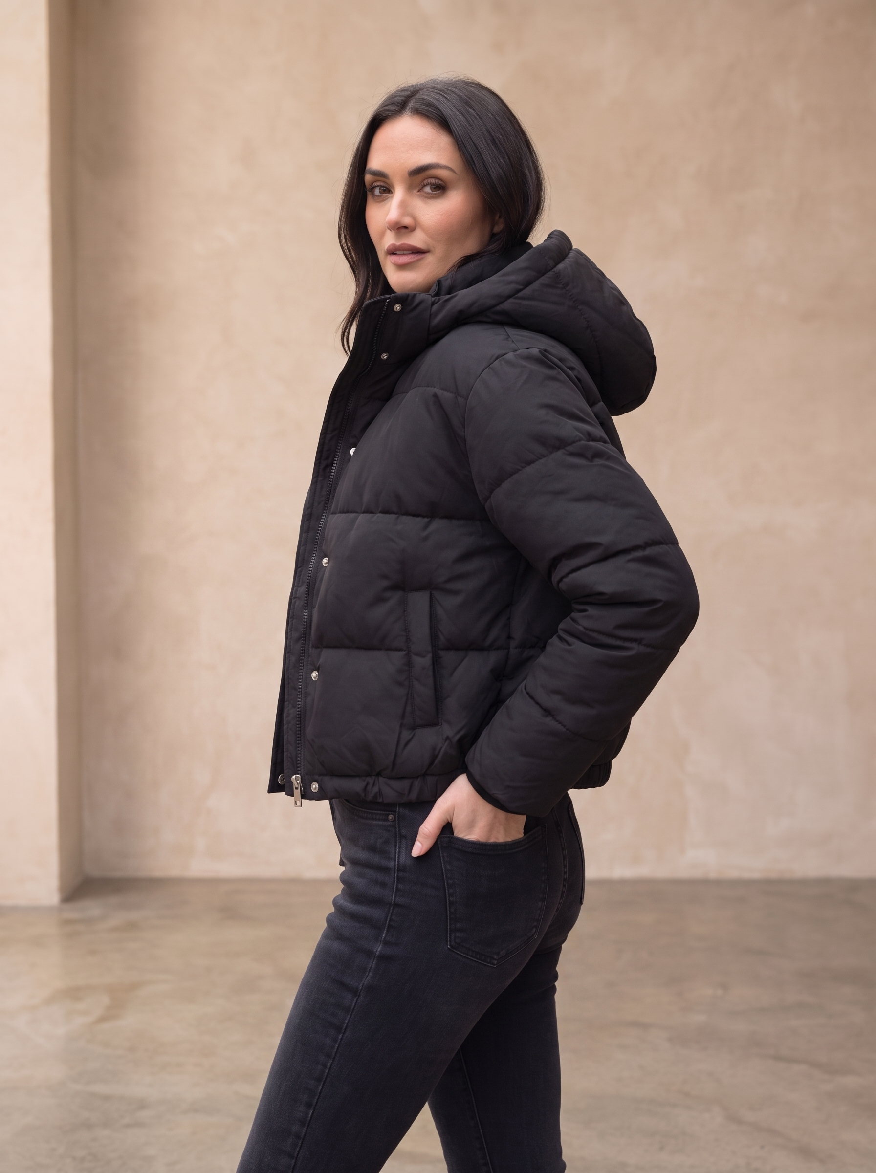 Women's nylon puffer jacket