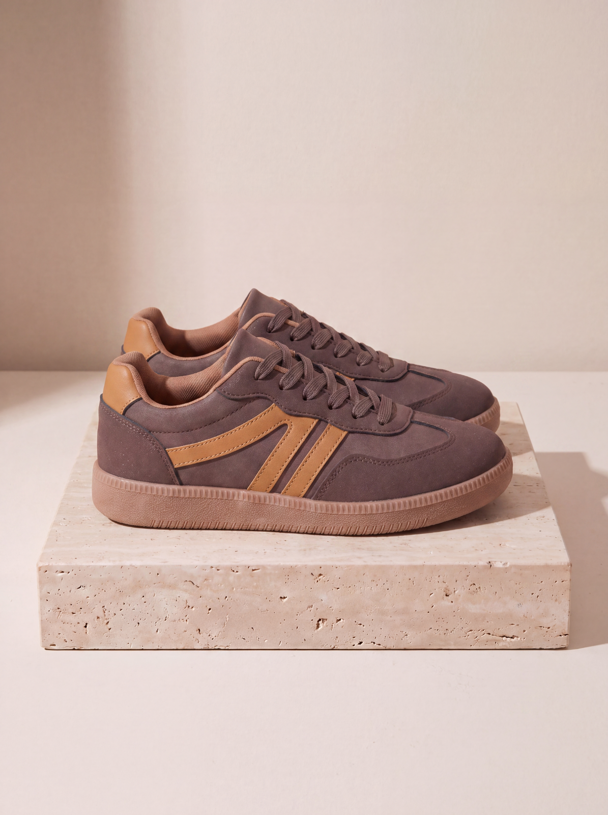 Casual lace-up shoes women