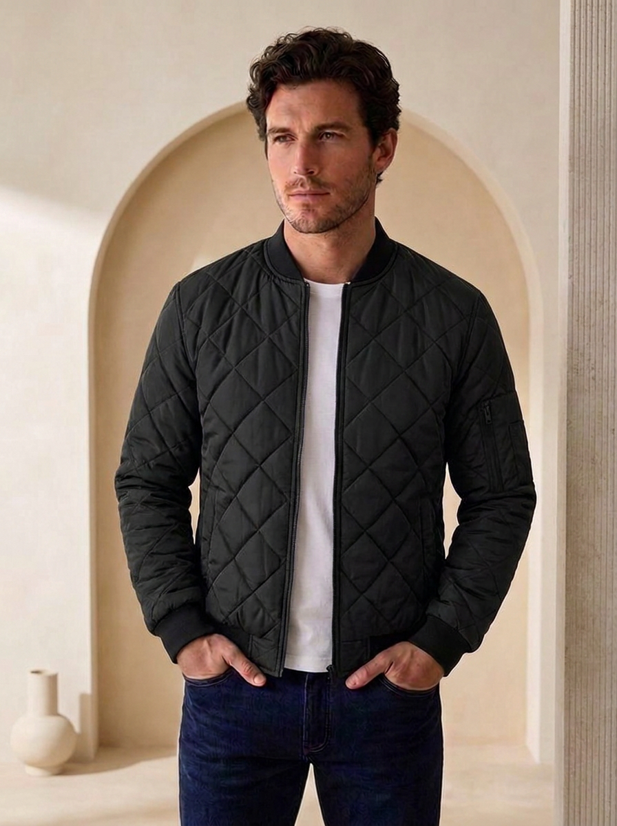 Regular fit jacket with quilted construction