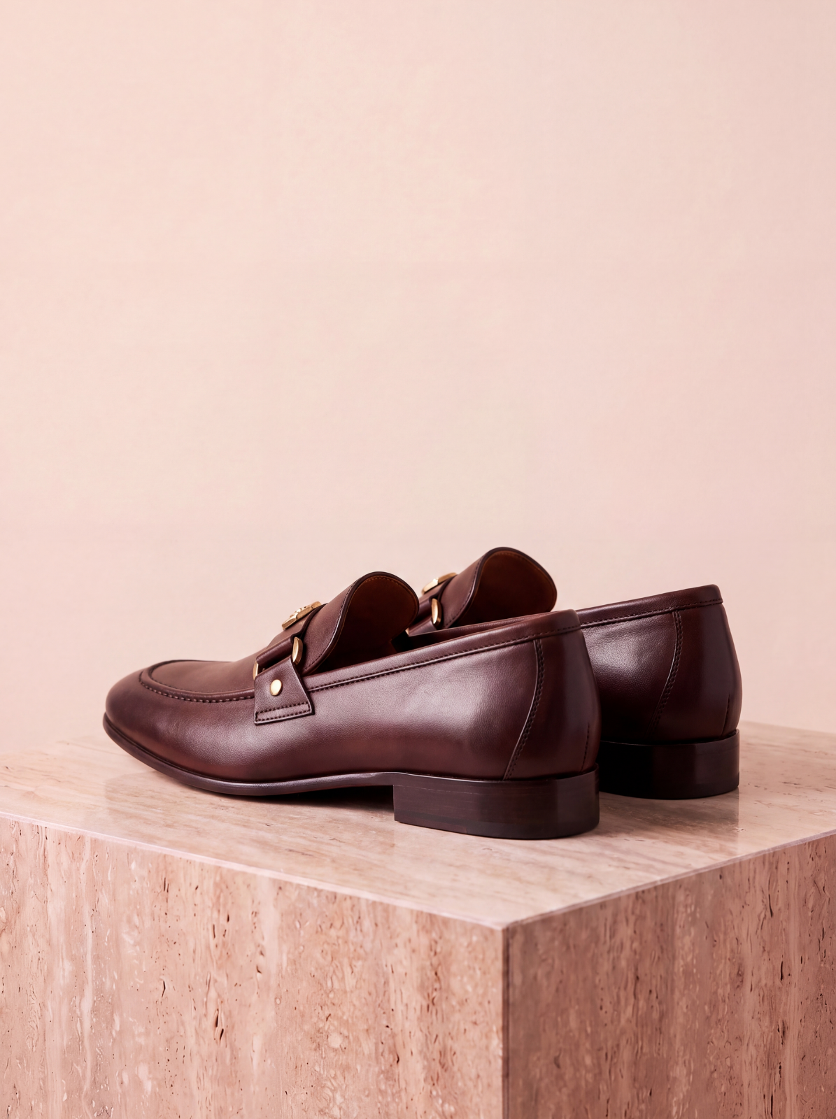 Men's slip-on footwear