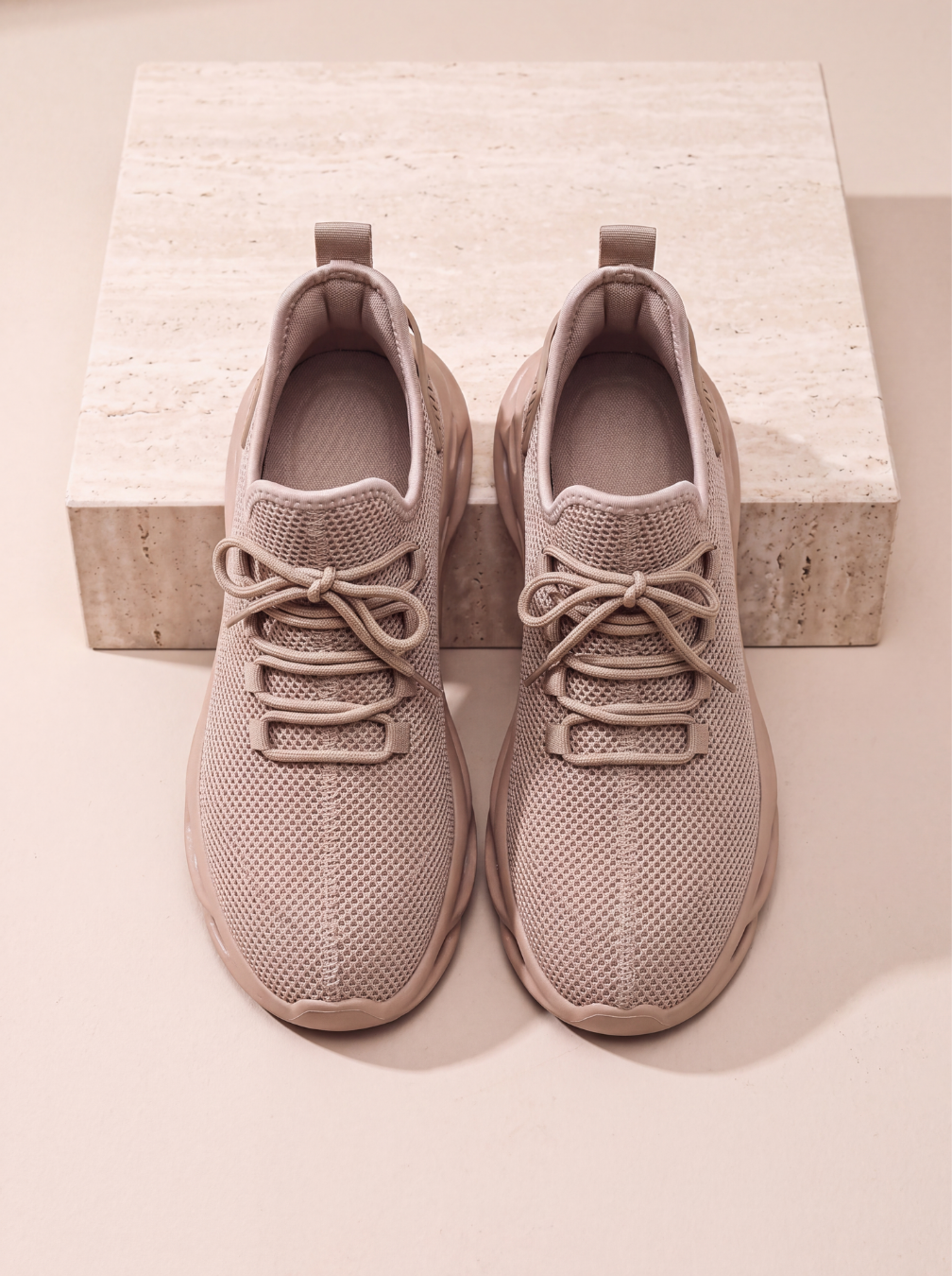Mesh trainers for men