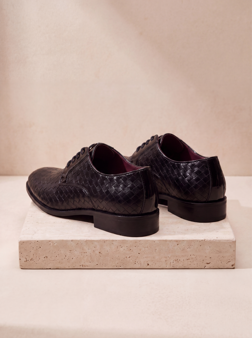 Men's leather dress shoes
