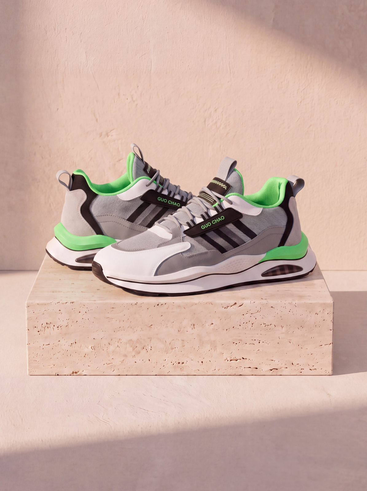 Low-top sneakers for men