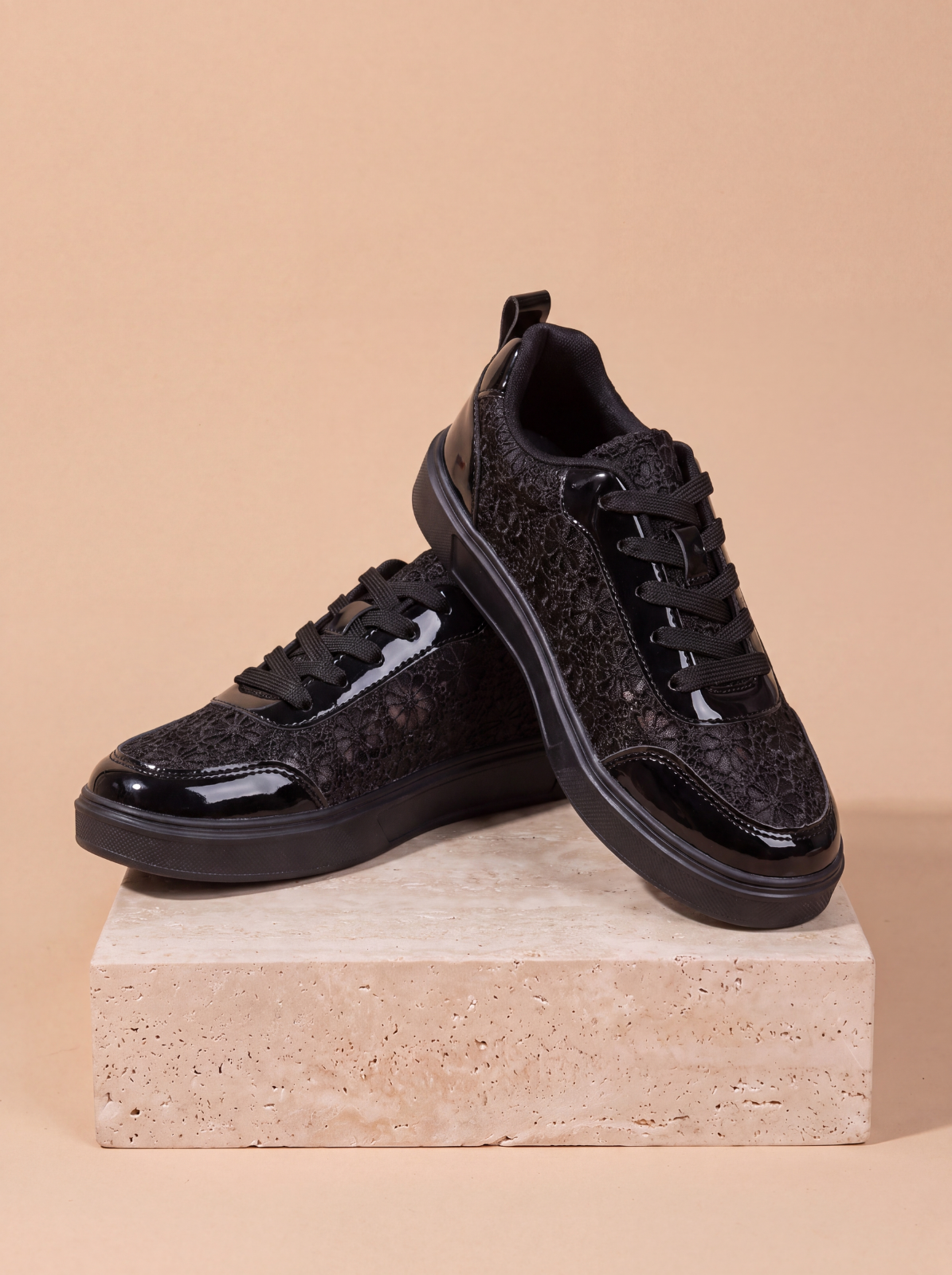 Mesh sneakers for women