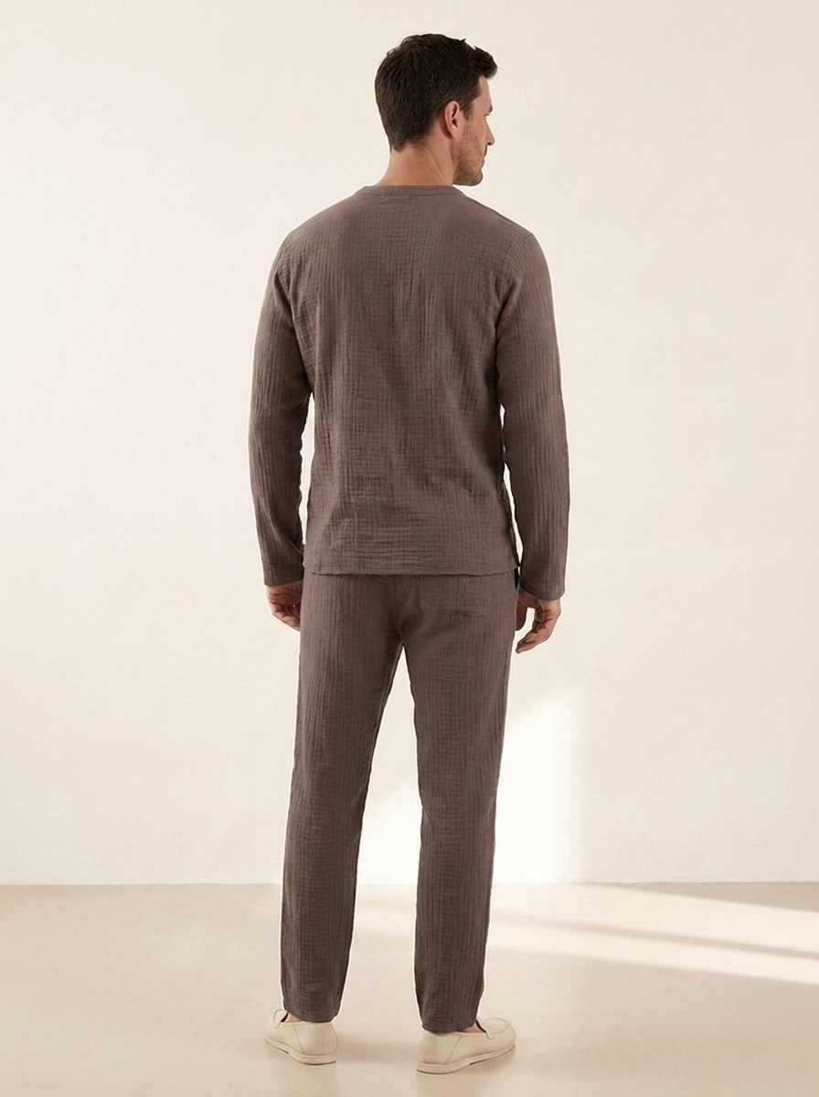 Cotton lounge outfit with a relaxed silhouette