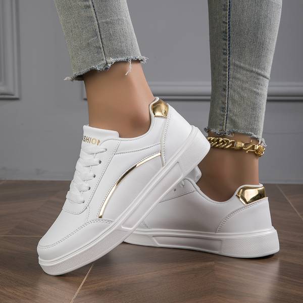 Baskets Blanches avec Détails Métalliques Femme