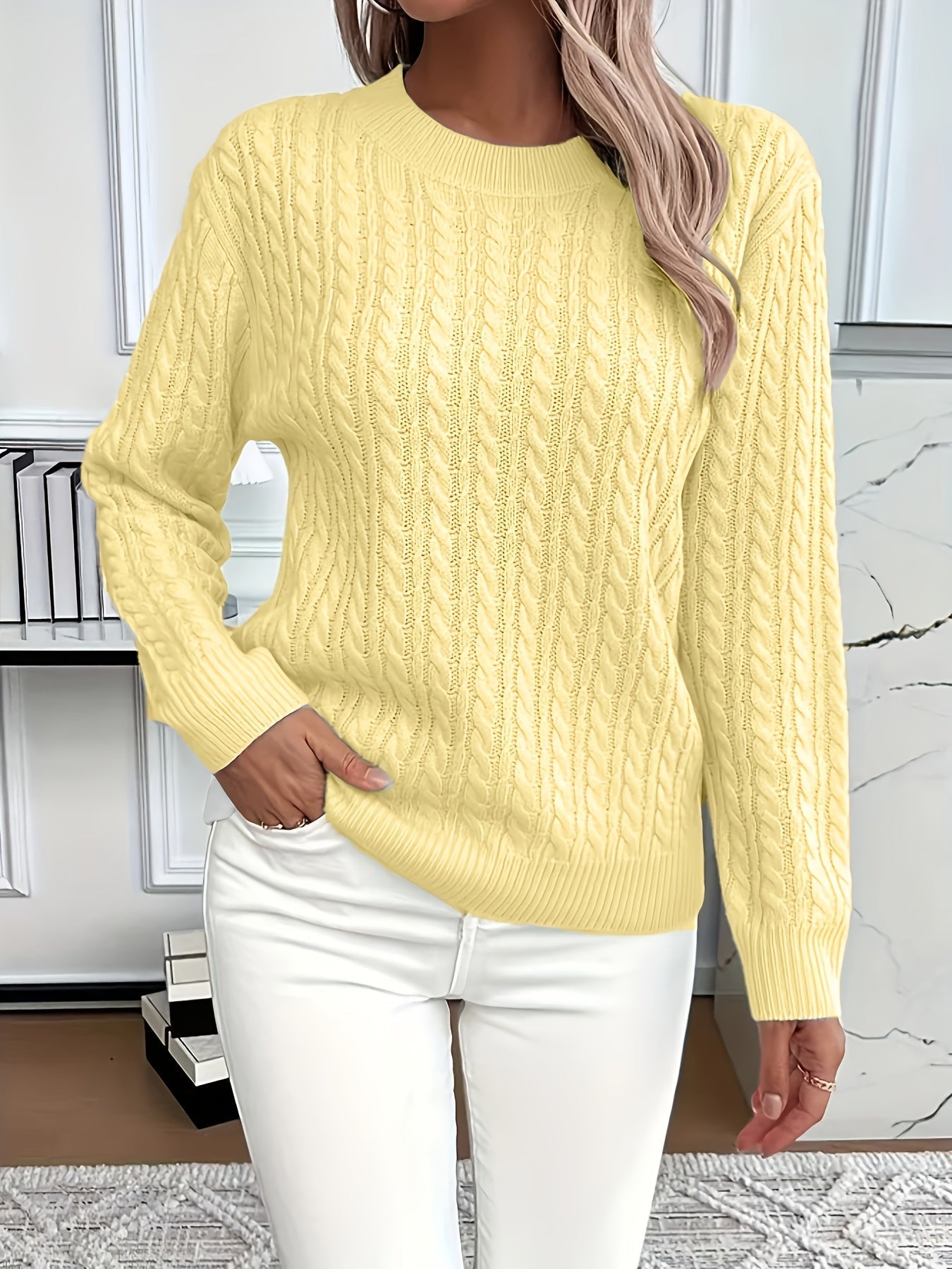 Wool jumper featuring crew neck and relaxed fit for women
