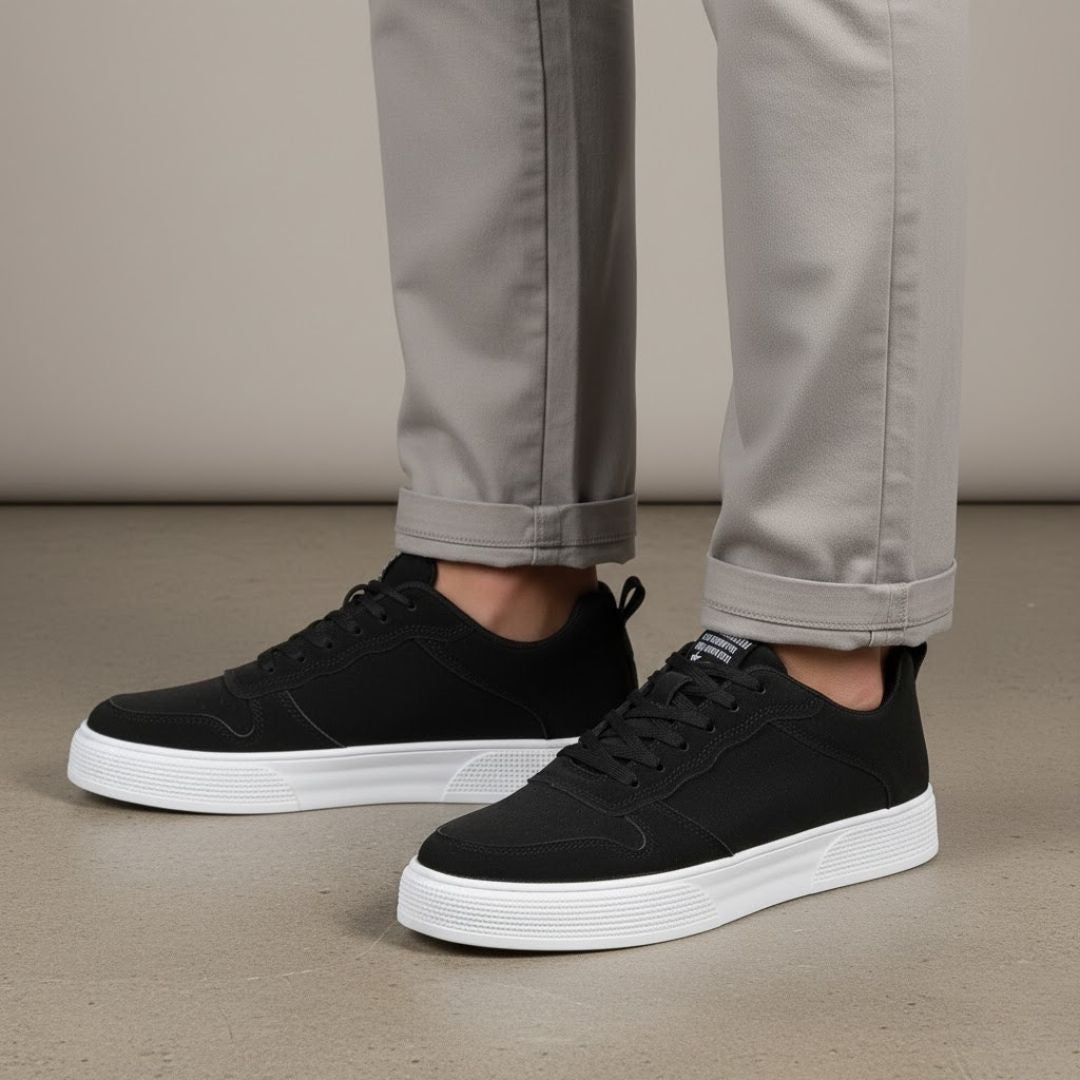 Canvas sneakers with lace-up closure and regular fit for men
