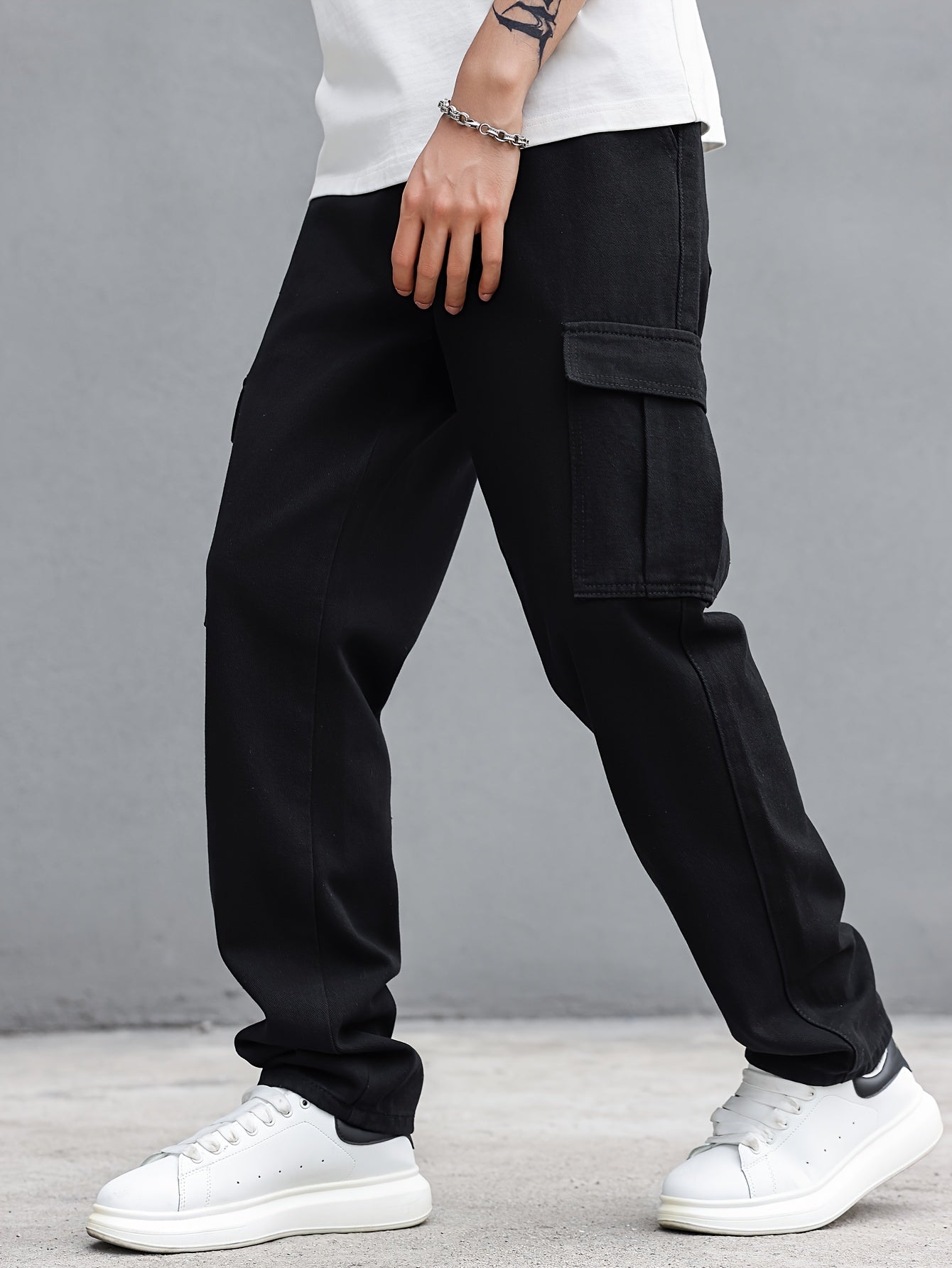 Denim utility trousers with cargo pockets in relaxed style
