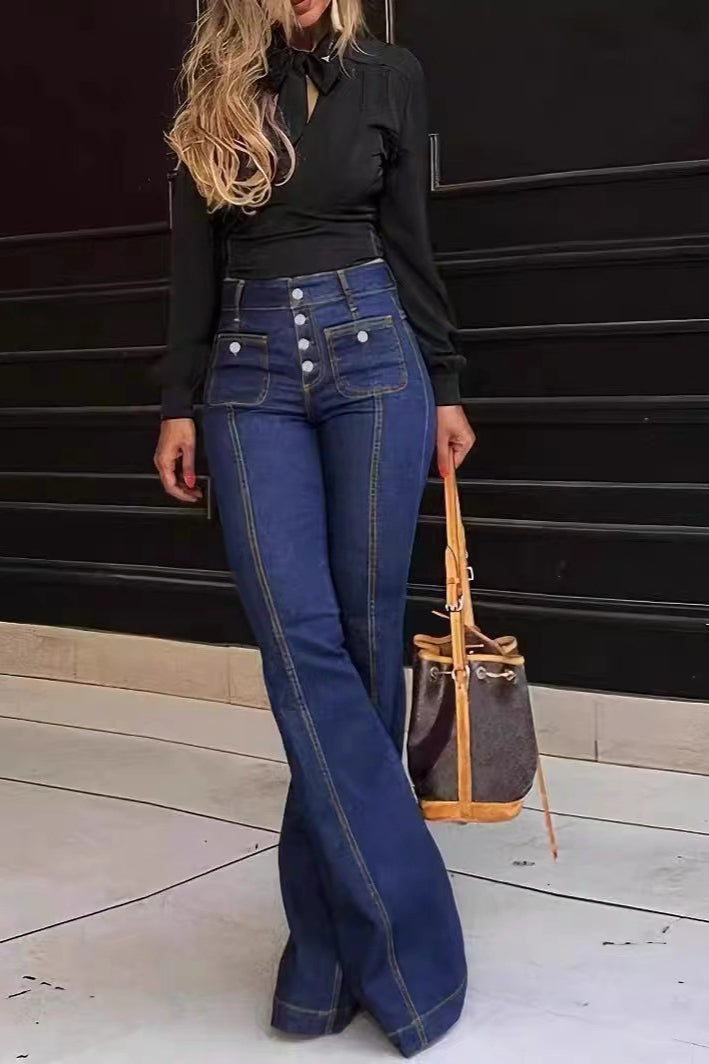 Slim fit cotton jeans with flared leg for everyday women's styling
