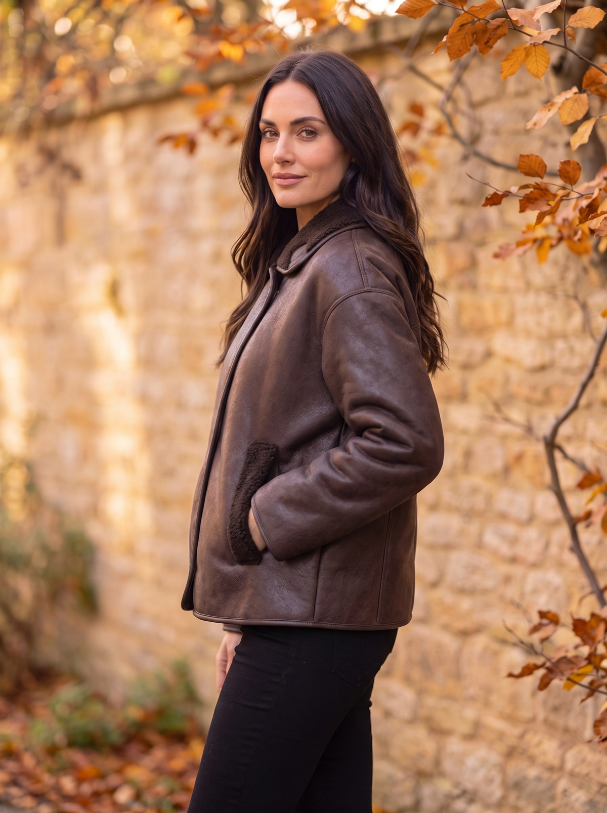 Women's structured leather jacket with collar
