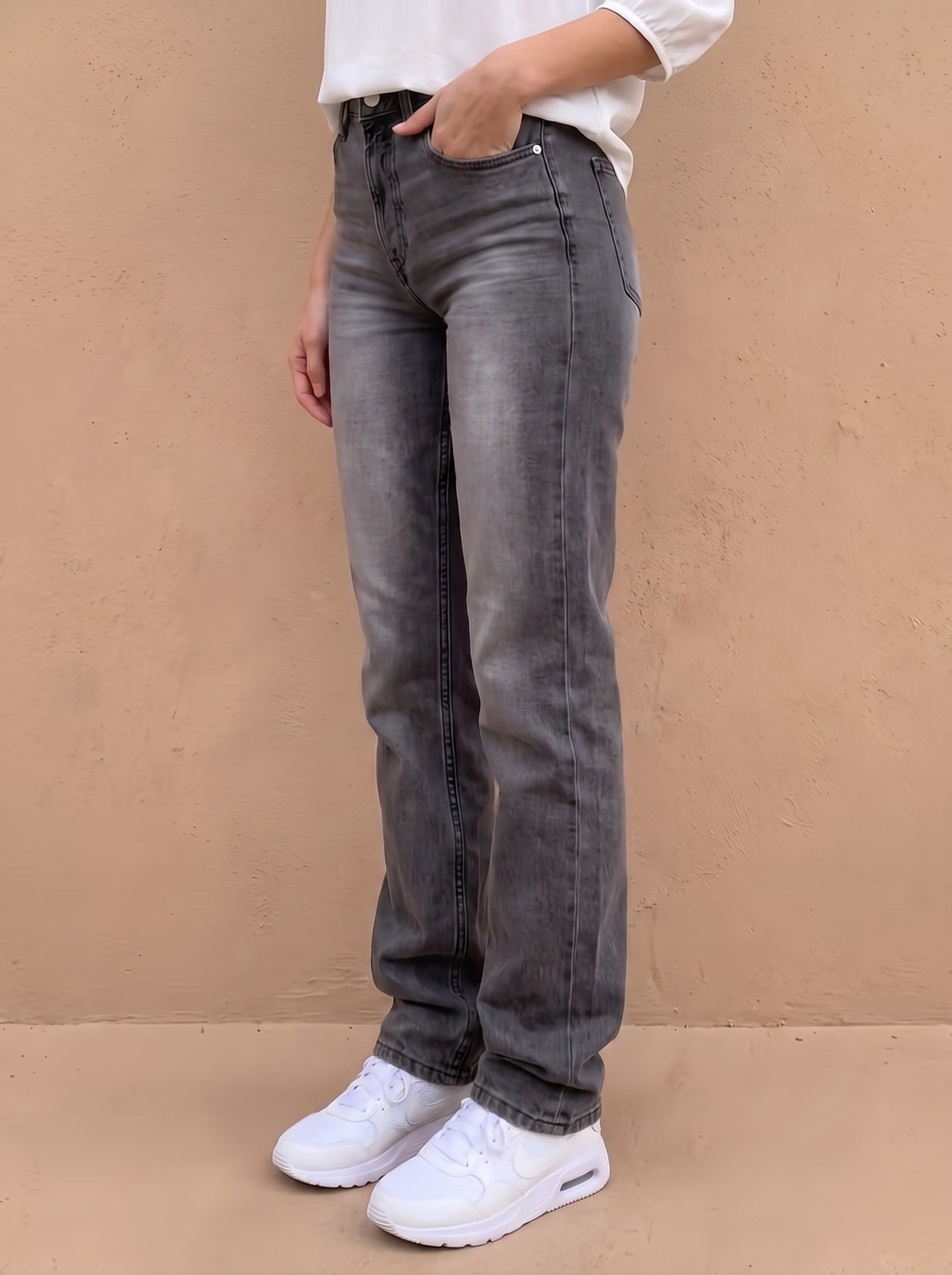 Women's high waist straight jeans