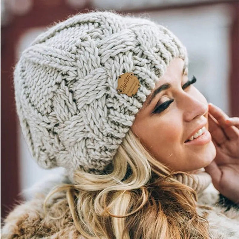 Bonnet Tricoté Torsadé Femme