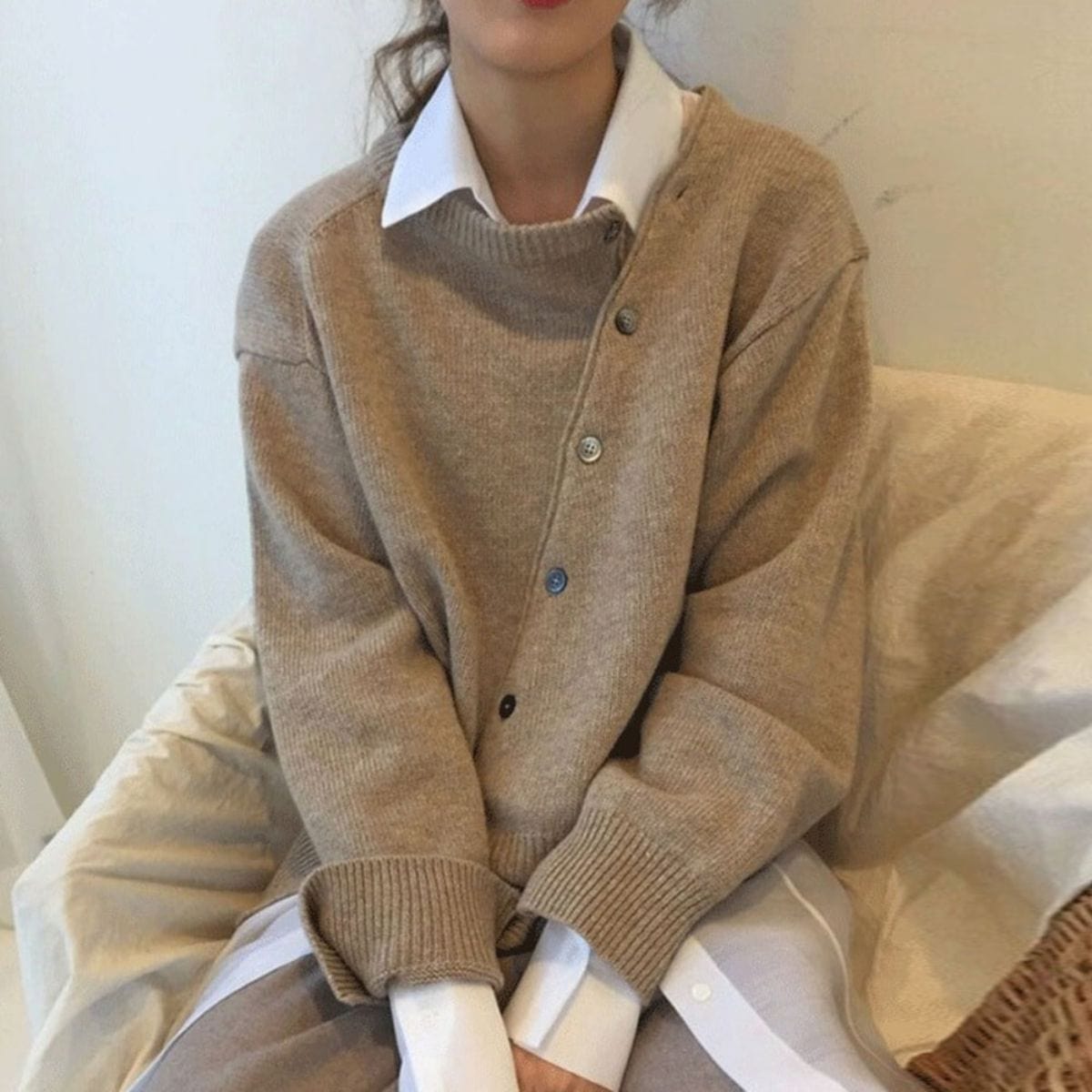 Pull Asymétrique à Boutons Femme