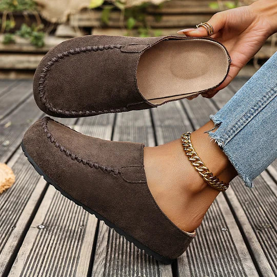 Women's coffee-coloured vintage mules with supportive sole and slip-on design