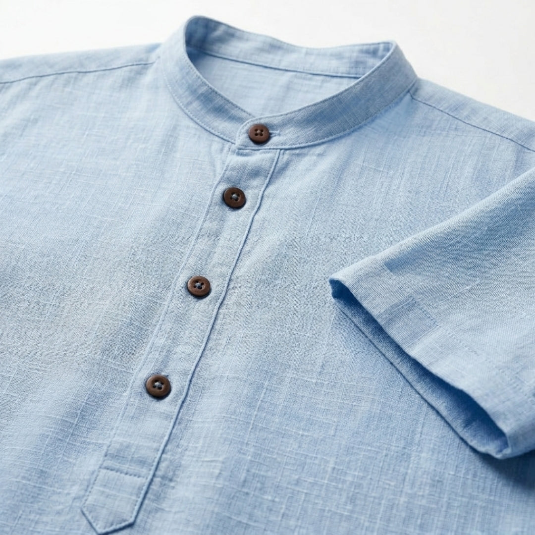 Men's casual shirt with a timeless look