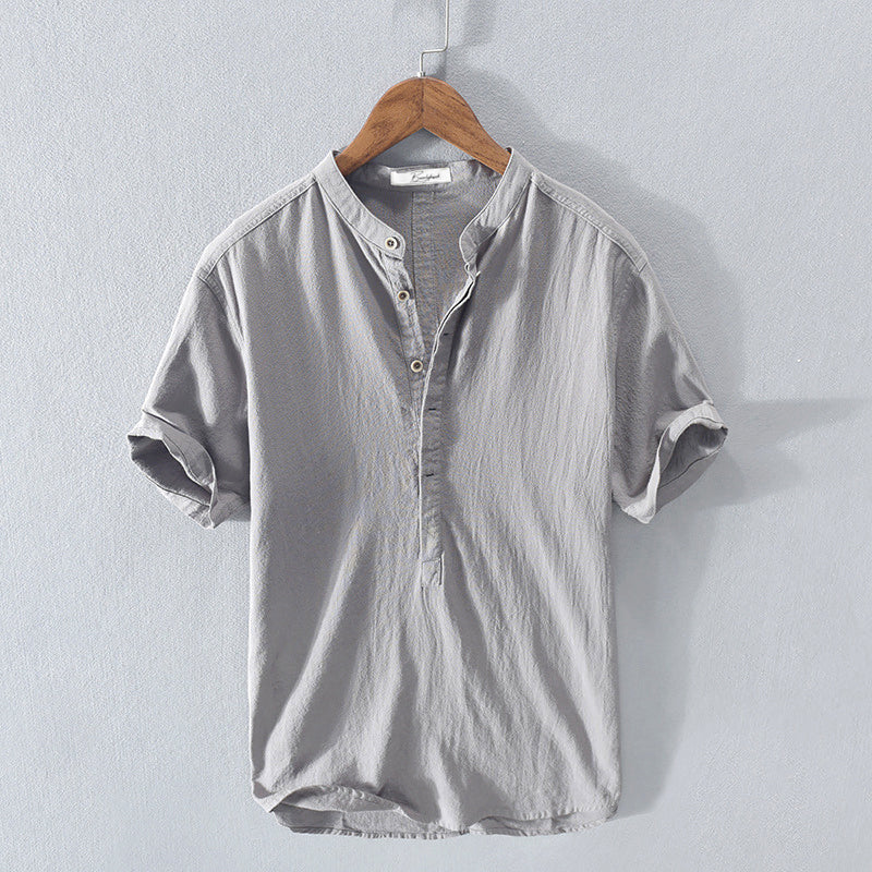 Classic linen shirt with a relaxed fit