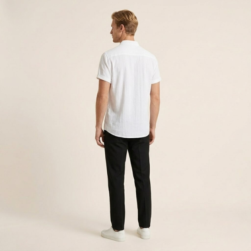 Men's short sleeve shirt designed for holidays and everyday outings