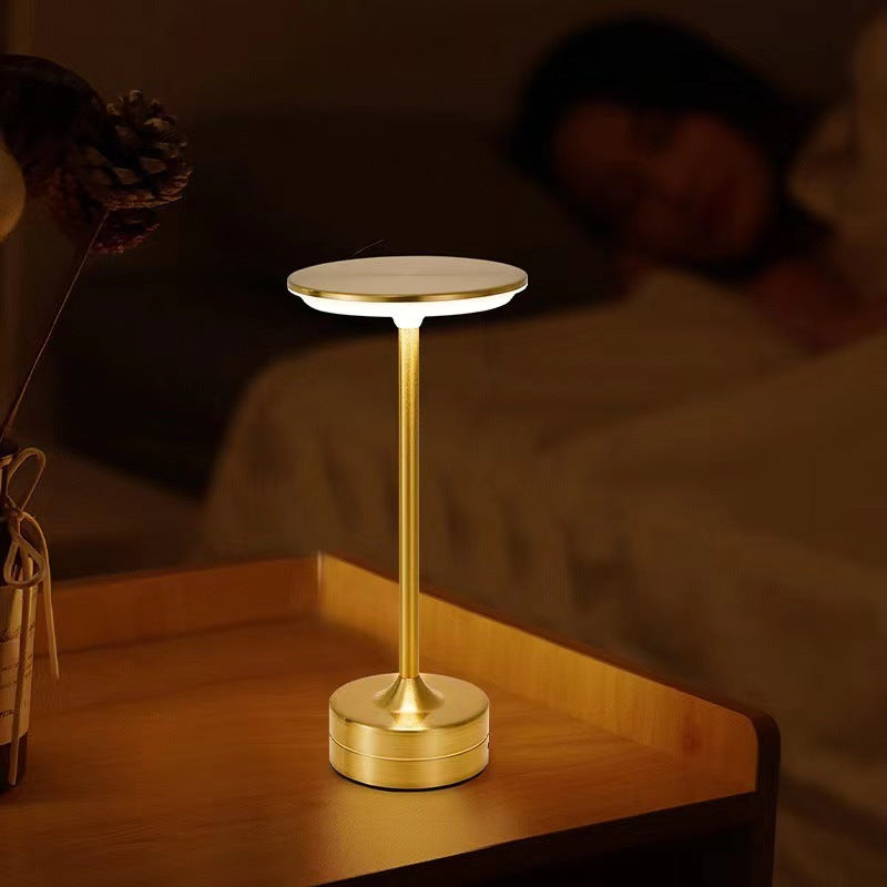 Lampe de Table Métallique Moderne