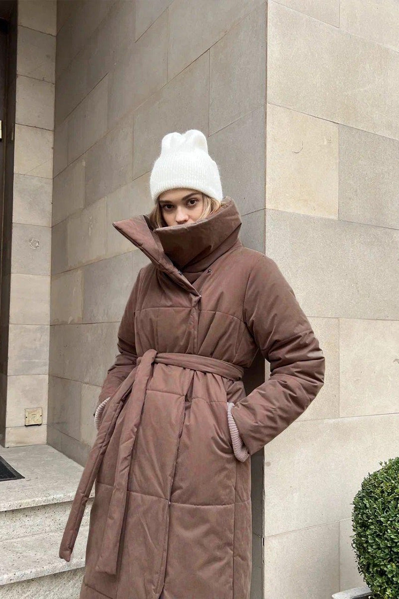 Polyester puffer jacket with padded construction and loose fit for women