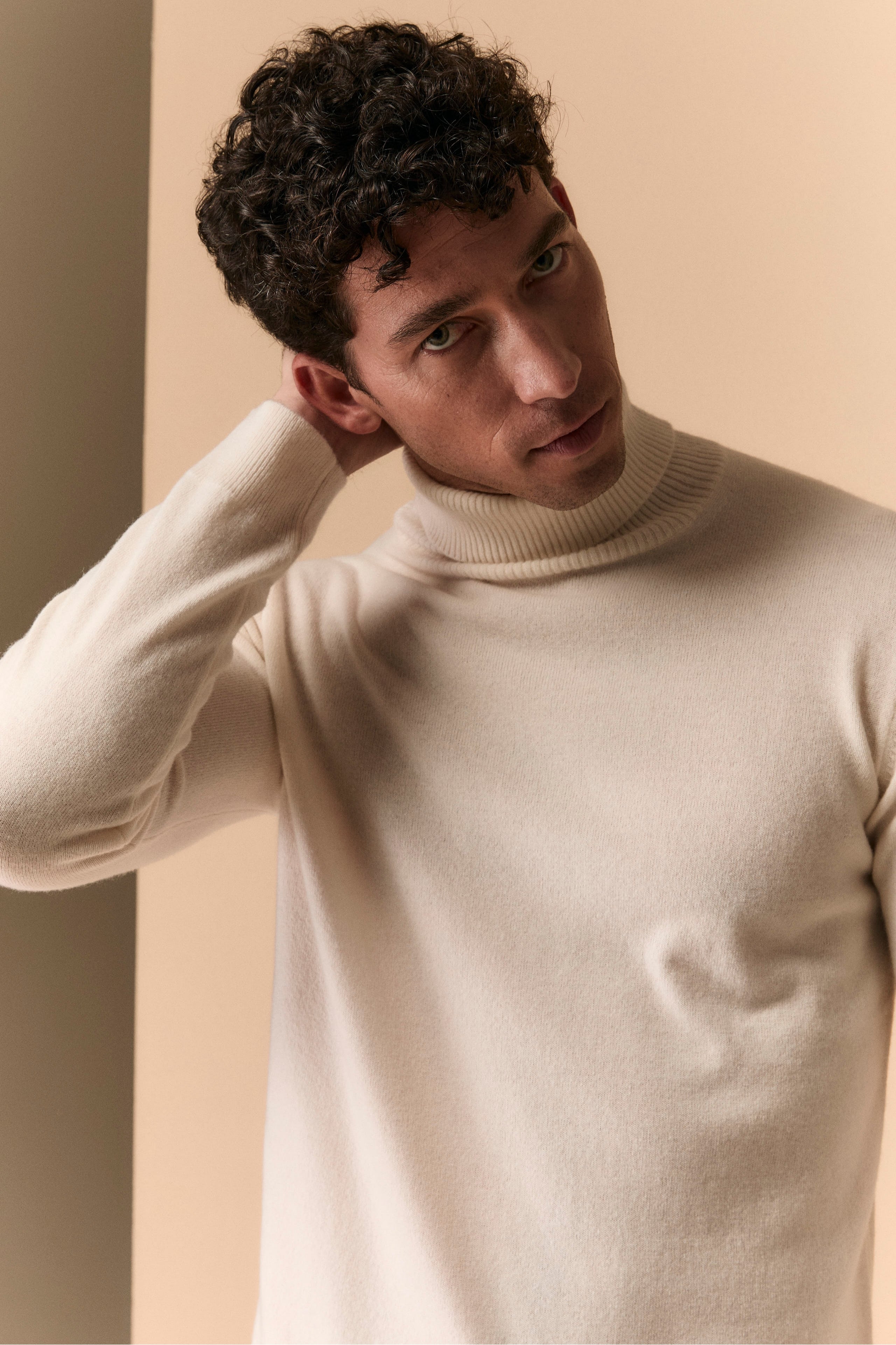 Pull à col roulé en maille homme