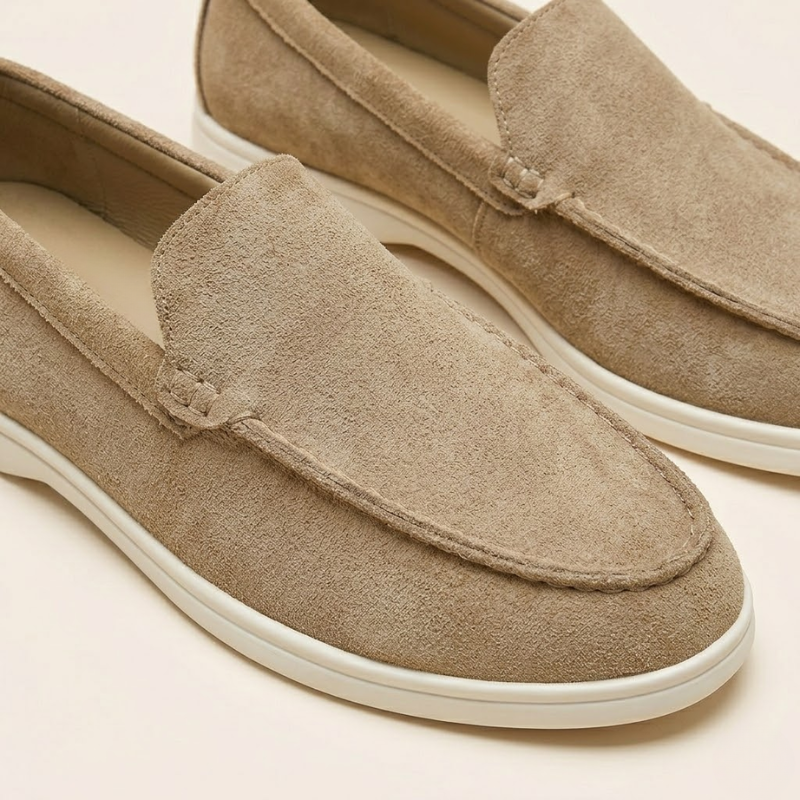 Men's slip on loafers with round toe construction