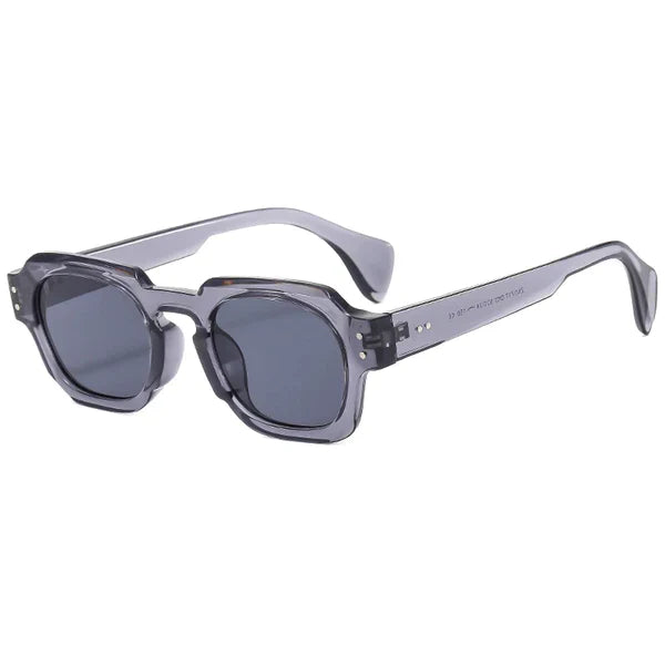 Unisex sunglasses with a bold square frame