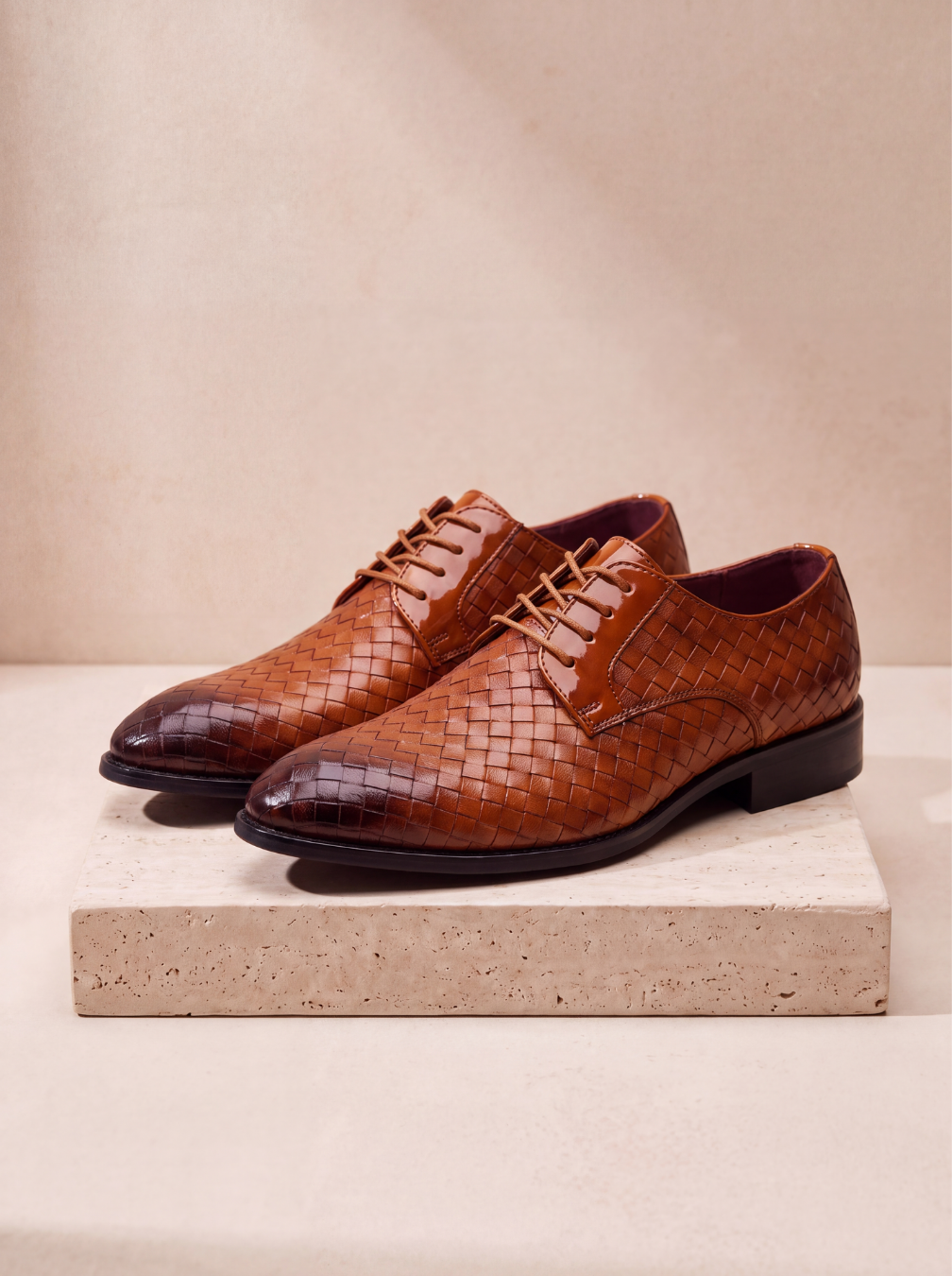 Men's lace-up leather shoes