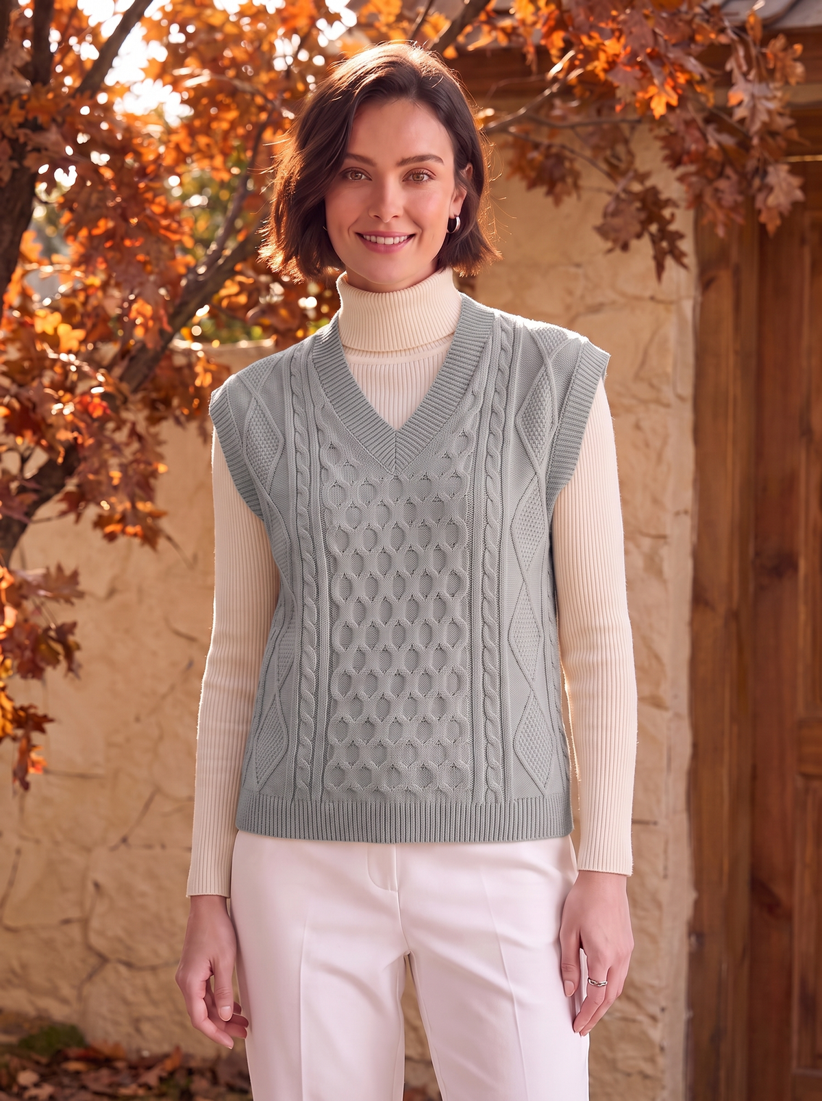Women's cable knit pullover vest