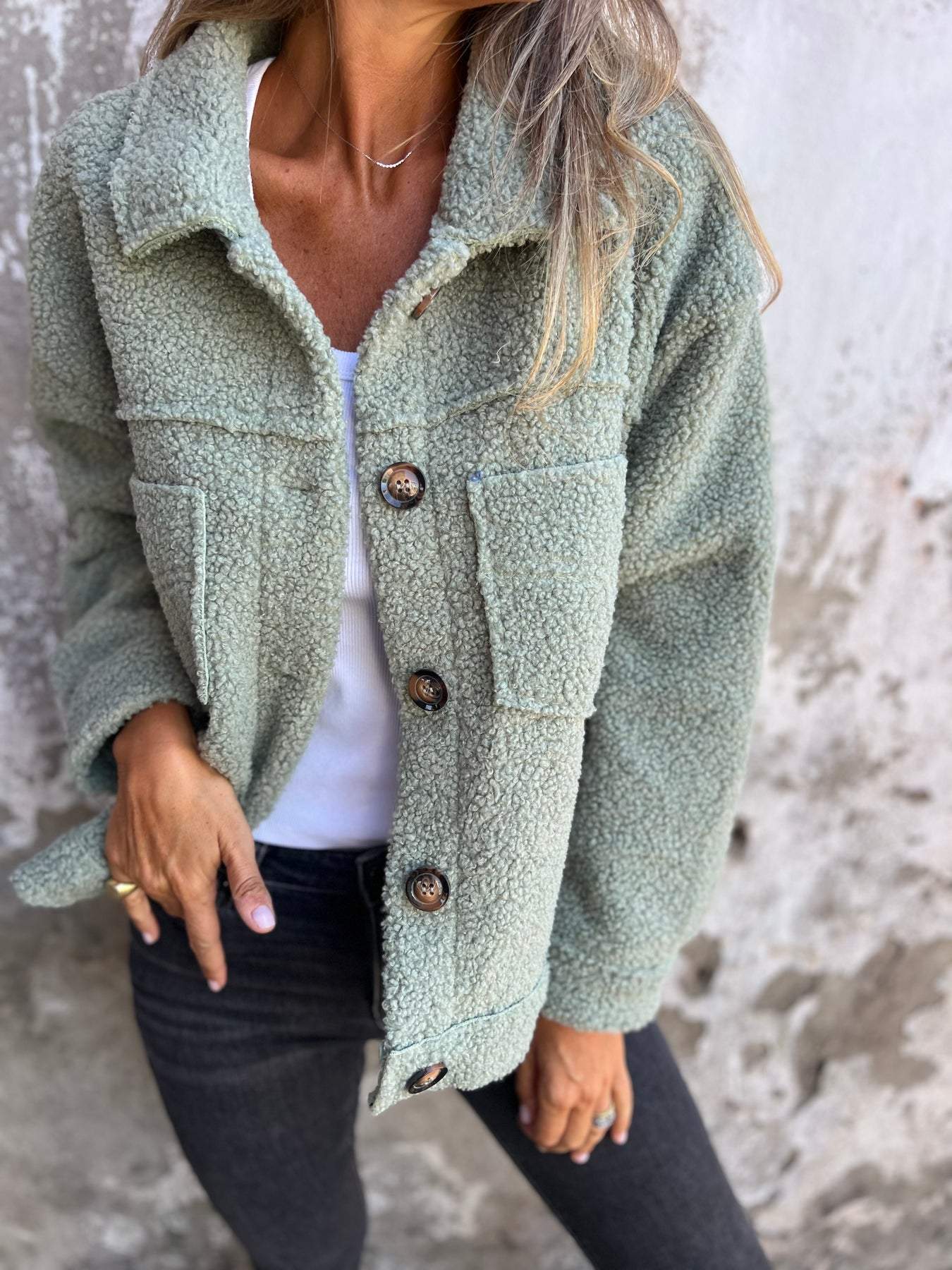 Veste boutonnée en sherpa femme