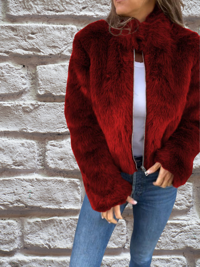 Veste courte en fausse fourrure femme