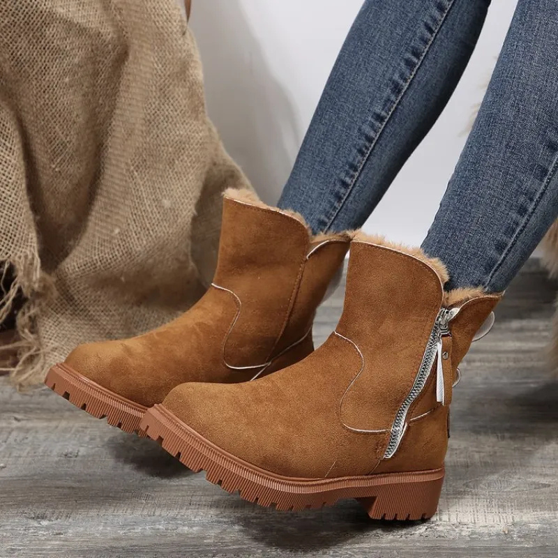  Insulated ankle boots with lace-up closure for women