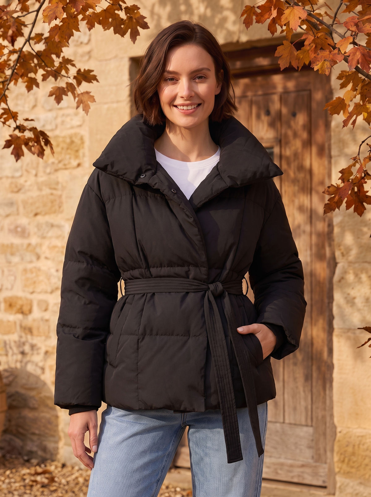 Women's hooded puffer jacket for fall