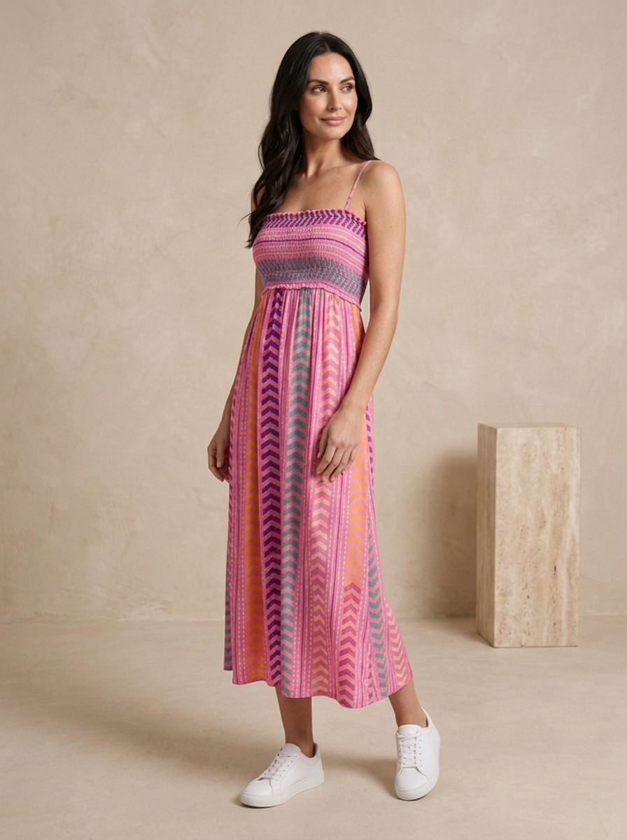 Floral print maxi dress with a flattering fit